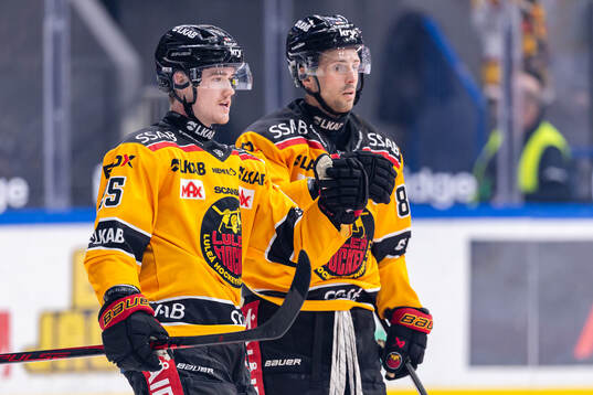 Luleås Filip Eriksson och Mathias Bromé jublar