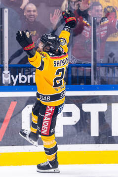 Luleås Brendan Shinnimin jublar