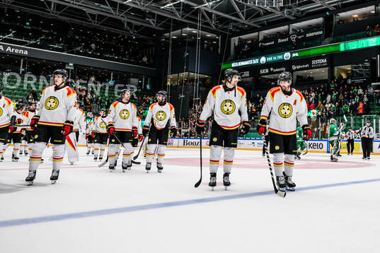 Brynäs Axel Jonsson-Fjällby och Anton Rödin jublar