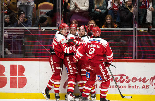 Timrås Marcus Westfält jublar