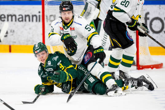 Björklövens Oscar Tellström och Östersunds Alexander