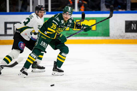 Östersunds Albert Sjöberg och Björklövens Joel Mustonen