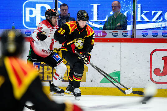 Örebros David Quenneville och Brynäs Linus Ölund