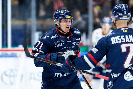 Linköpings Fredrik Karlström jublar