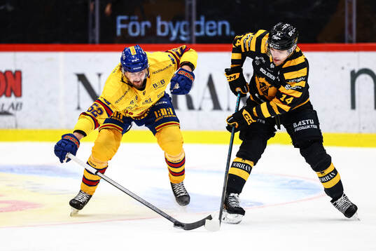 Djurgårdens Philip Holm och Skellefteås Andreas Johnson