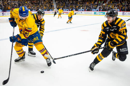Djurgårdens Mathias Emilio Pettersen och Skellefteås