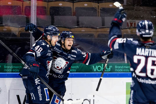 Linköpings Zion Nybeck jublar med Mikko Kokkonen