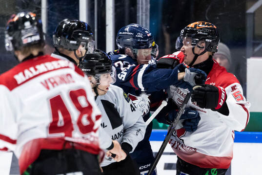 Linköpings Robin Kovacs och Örebros Gustav Backström