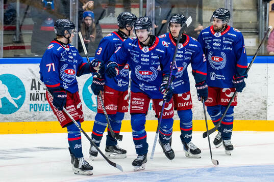 Oskarshamns Hampus Karlsson jublar med Filip Sveningsson