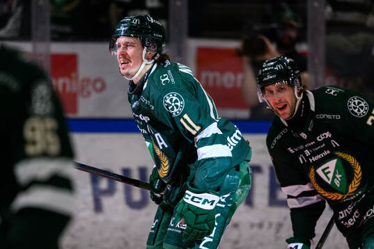 Färjestads Joakim Nygård och Per Åslund jublar