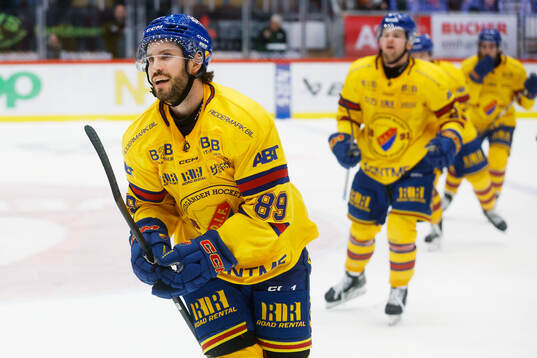 Djurgårdens Oula Palve jublar