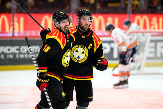 Brynäs Anton Rödin jublar