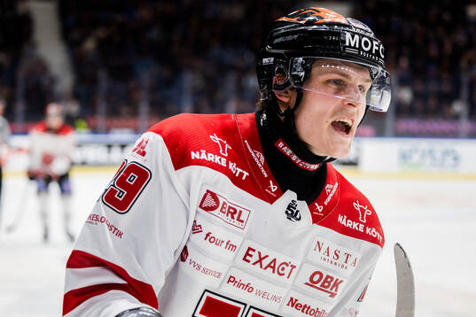 Örebros Milton Oscarson jublar