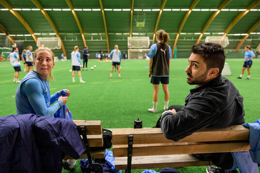 Mia Persson och sportchef Maxim Khalil
