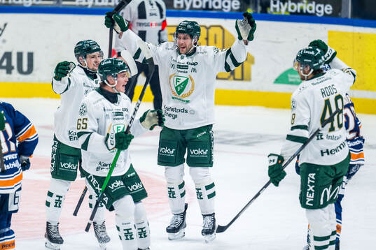 Färjestads Per Åslund jublar