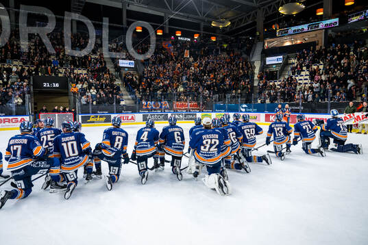 Växjö spelare jublar