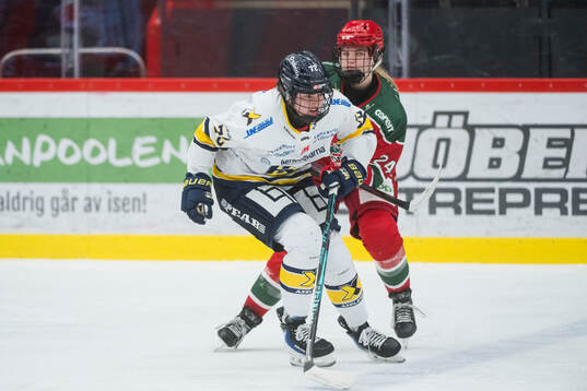 HV71s Rachel Weiss och Modos Ebba Hedqvist