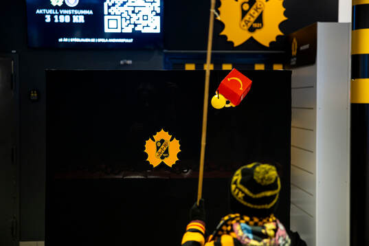 Fiskedam innan ishockeymatchen i SHL mellan Skellefteå och