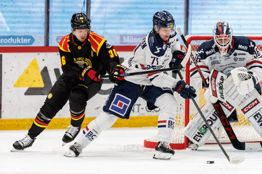 Brynäs Linus Ölund och Linköpings Eskild Bakke Olsen