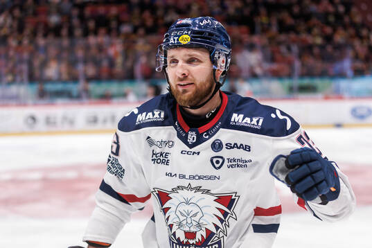 Linköpings Robin Kovacs jublar