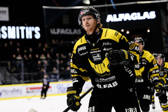 Västerås Oskar Kvist jublar