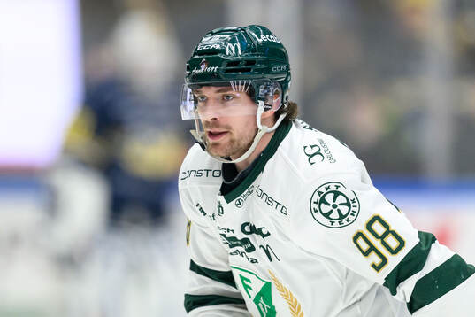 Färjestads Marian Studenic jublar