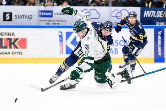 Färjestads Radim Zohorna och HV71s Andreas Borgman