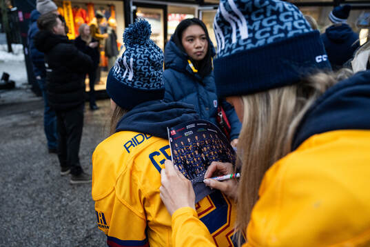 Djurgårdens Isabelle Leijonhielm och Wilma Georgny
