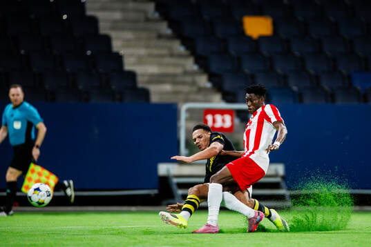 AIKs Kevin Filling och Degerfors Yiriyon Gideon