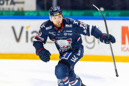 Linköpings Robin Kovacs jublar