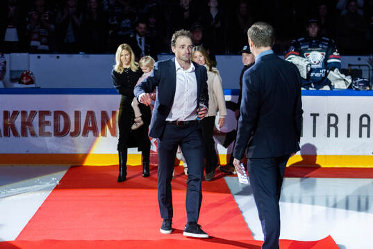 Linköpings tidigare spelare Broc Little hyllas