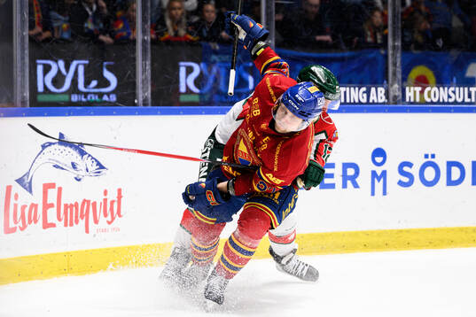 Djurgårdens Jesper Pettersson och Frölundas Max Friberg