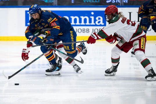 Djurgårdens Isabelle Leijonhielm och Modos Maja Grundström