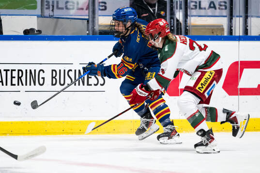 Djurgårdens Madeline Posick och Modos Ebba Hedqvist