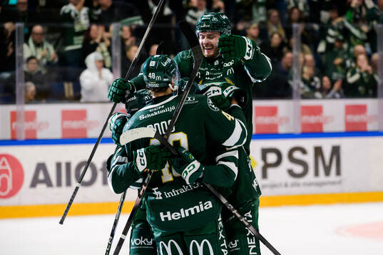 Färjestads Radim Zohorna jublar