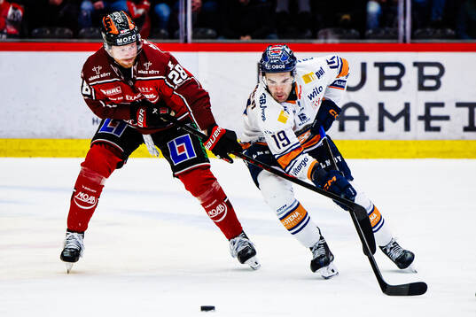 Örebros Linus Arnesson och Växjös Reid Gardiner