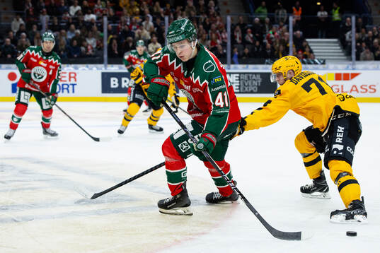 Frölundas Ivar Stenberg och Skellefteås Jonathan Davidsson