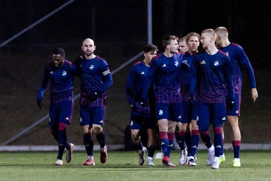 Östers IFs Christian Kouakou och Sebastian Starke Hedlund