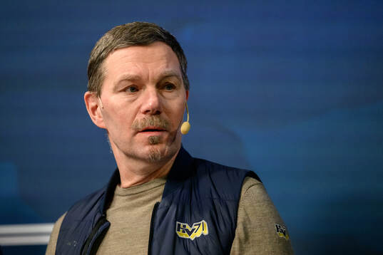 HV71s Per Gustafsson, junioransvarig, i HVTV