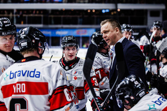 Malmö Redhawks assisterande tränare Bert Robertsson i en