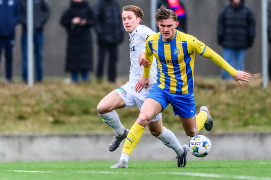 Helsingborgs Lukas Kjellnäs och Eskilsminnes Lucas Larsen