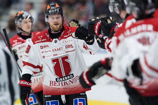 Örebros Linus Arnesson jublar