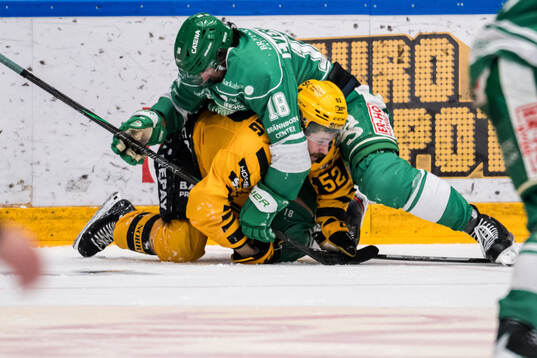 Rögles Dennis Everberg och Skellefteås Arvid Lundberg