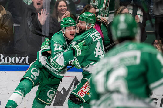 Rögles Fredrik Olofsson jublar