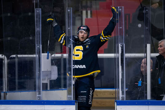 Södertäljes Viktor Liljegren reagerar