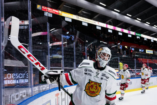 Moras målvakt Marcus Hellgren Smed jublar