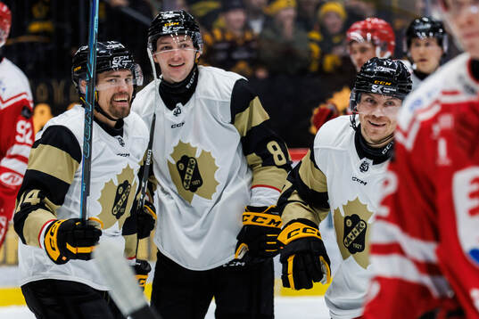 Skellefteås Pär Lindholm jublar