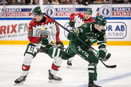 Frölundas Linus Högberg och Färjestads Lucas Forsell