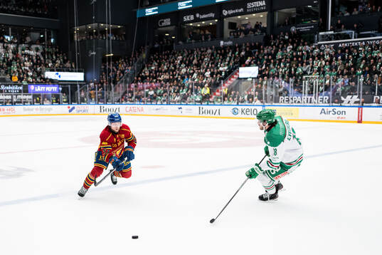 Djurgårdens Jesper Pettersson och Rögles Dennis Everberg