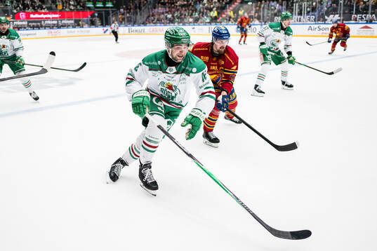 Rögles Lukas Ekeståhl-Jonsson och Djurgårdens Philip Holm